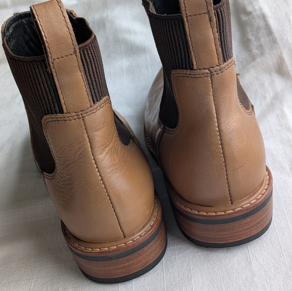 Nisolo Carmen Chelsea Boot - Picture 6 of 12